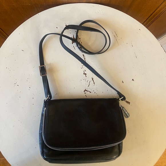 Medium size crossbody black purse - Picture 8 of 9
